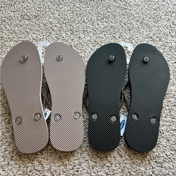 Old Navy Sparkle Flip Flops | Size 9 - Picture 3 of 3
